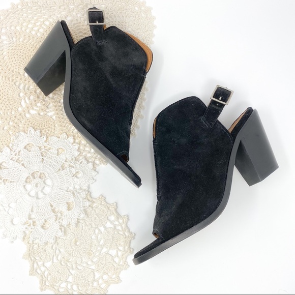 Frye Shoes - Frye | Black Courtney Sling Block Heel Sandal